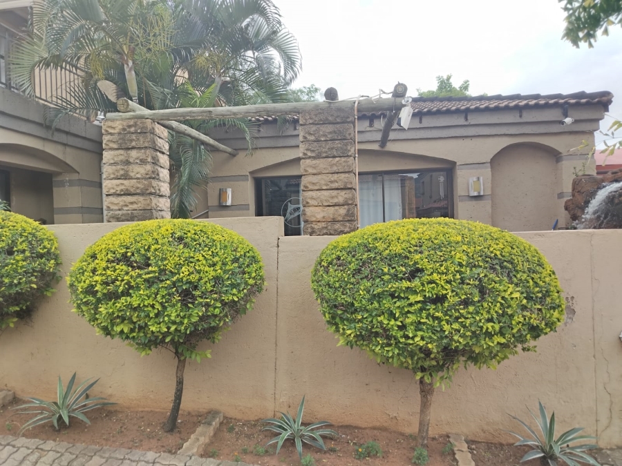 3 Bedroom Property for Sale in Safari Gardens North West